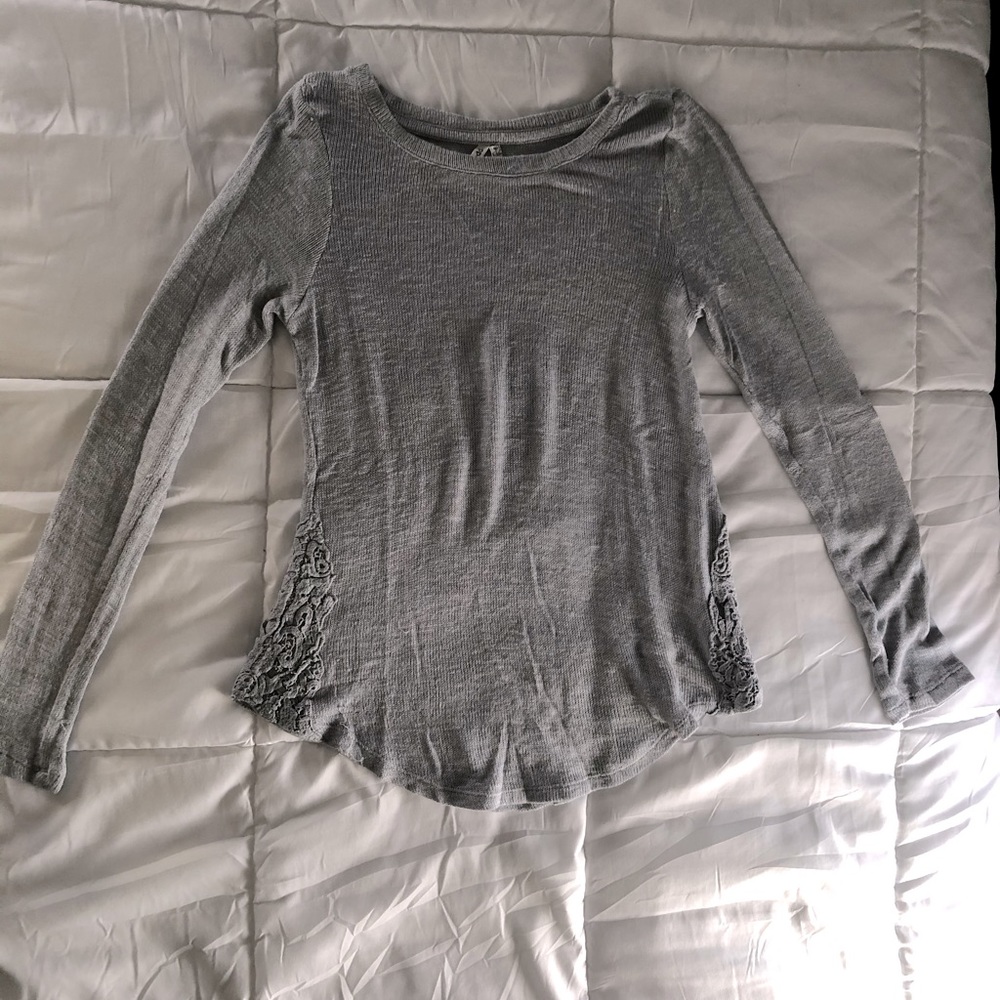 Adorable Mudd lite weight sweater